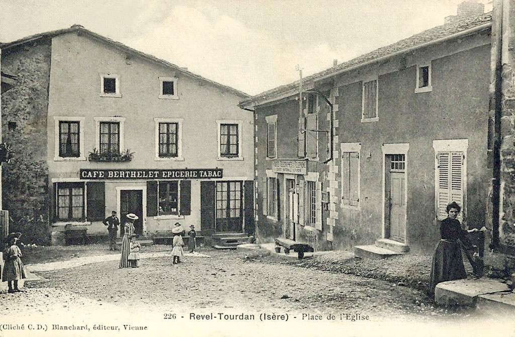 RevelTourdan 38 Isère Cartes Postales Anciennes sur CPArama