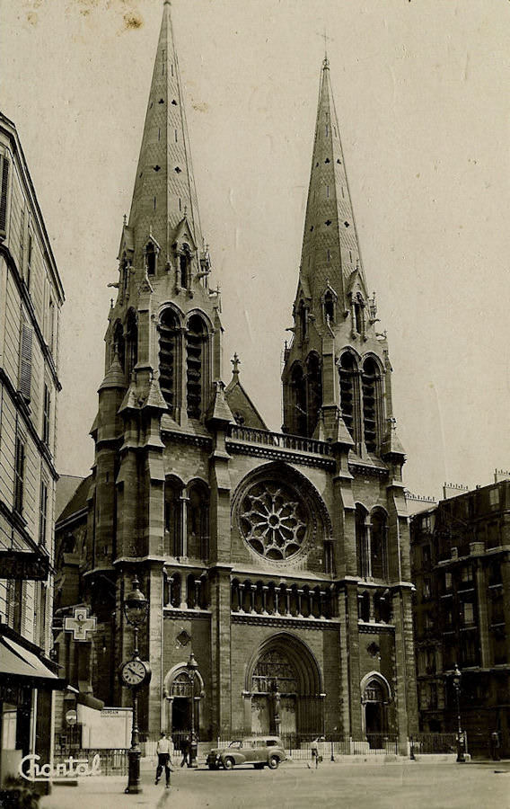 PARIS XXÂ° - L'Eglise Saint-Jean-Baptiste de Belleville