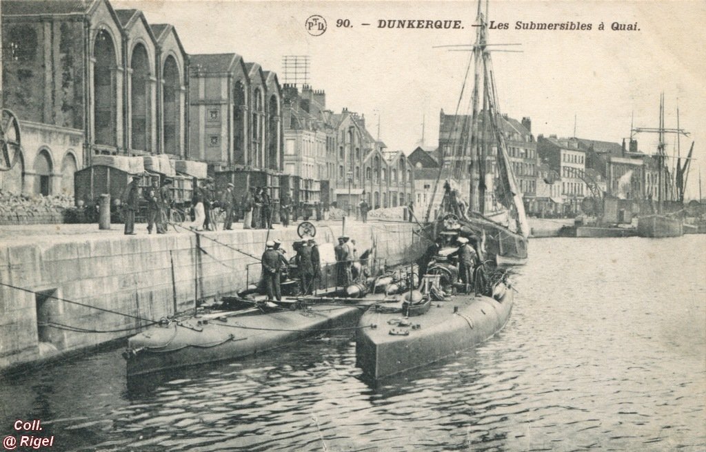 59-Dunkerque-Les-Submersibles-a-Quai-90-PTD.jpg