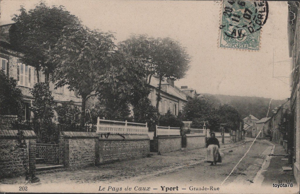 Yport-grande rue.jpg