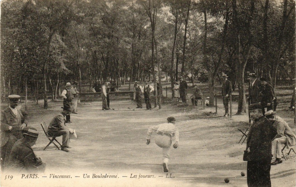 519 - Un Boulodrome - Les Joueurs.jpg