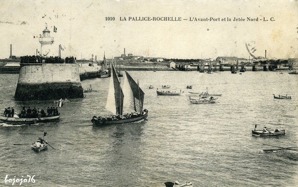 17-La Rochelle-La Pallice avant port.jpg