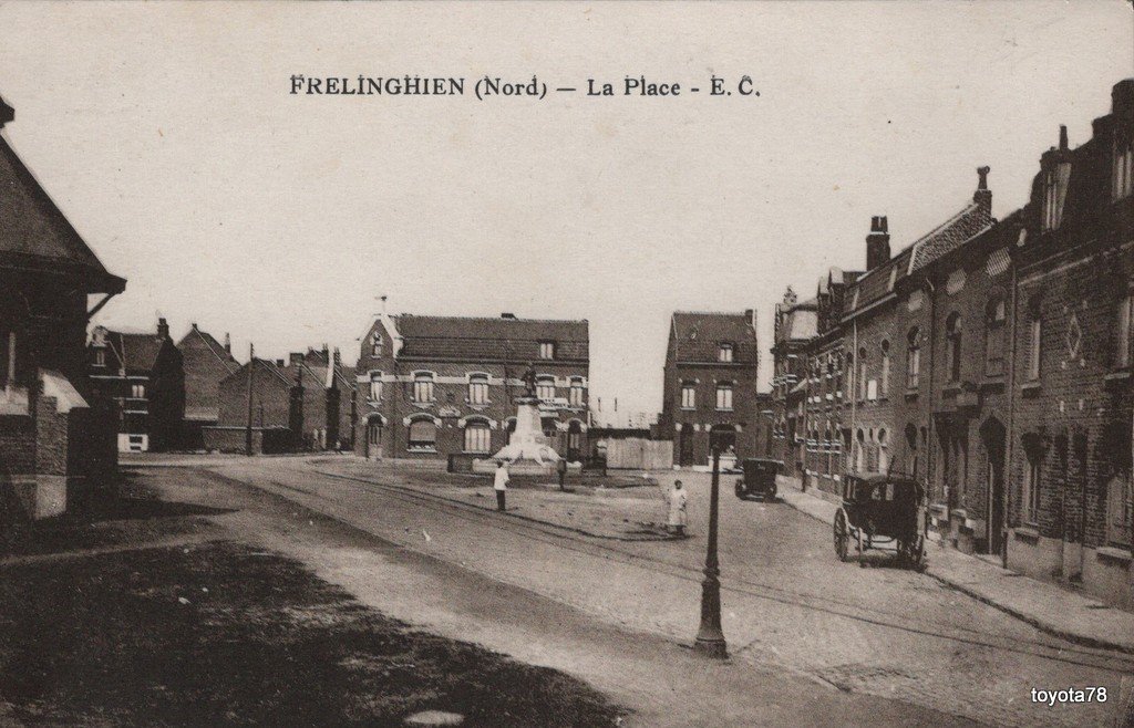 FRELINGHIEN-La Place.jpg