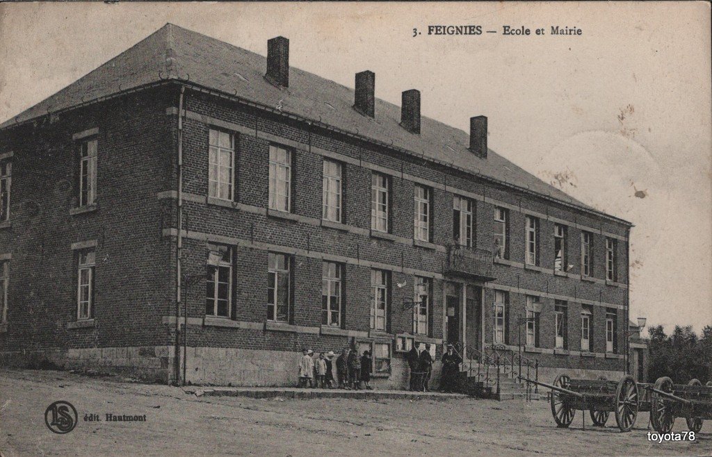 FEIGNIES-Ecole et Mairie.jpg