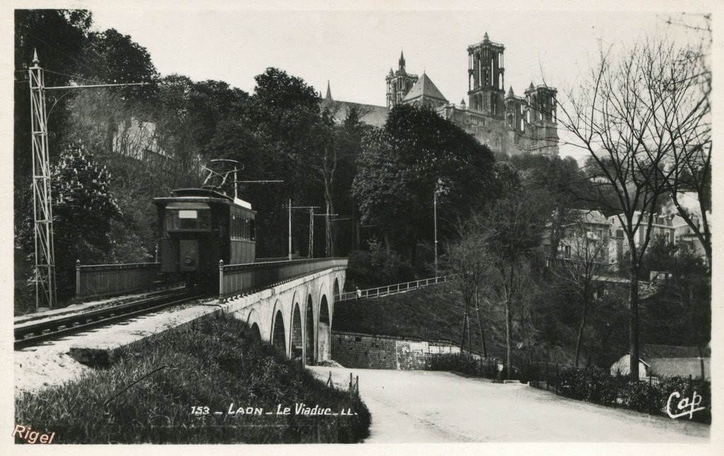 02-Laon - Le Viaduc - Le Tramway - 153 CAP.jpg