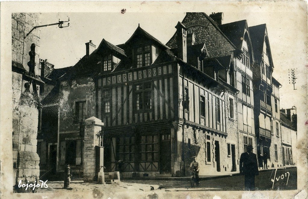 77-Moret-Vieilles maisons.jpg