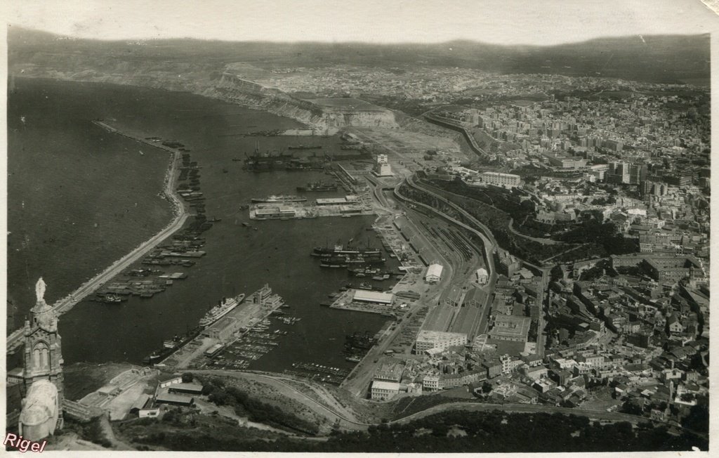 99-Algérie - Oran - Vue générale du Port et santa-Cruz.jpg