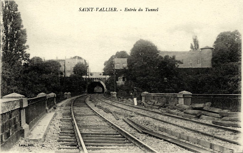 Saint-Vallier 7-962-5-11-14-26.jpg