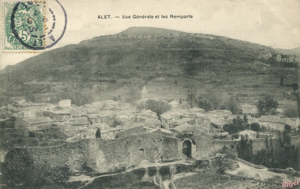 11-Alet - Vue générale et les Remparts - Edit Bonnafous.jpg