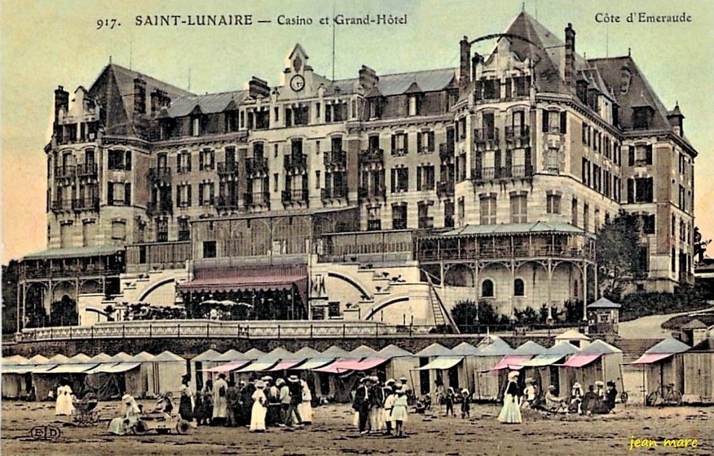 Saint-Lunaire - Casino et Grand Hôtel (version colorisée).jpg