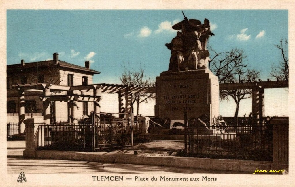 Tlemcen - Place du Monument aux morts (Editions Photo-Africaines, Alger).jpg