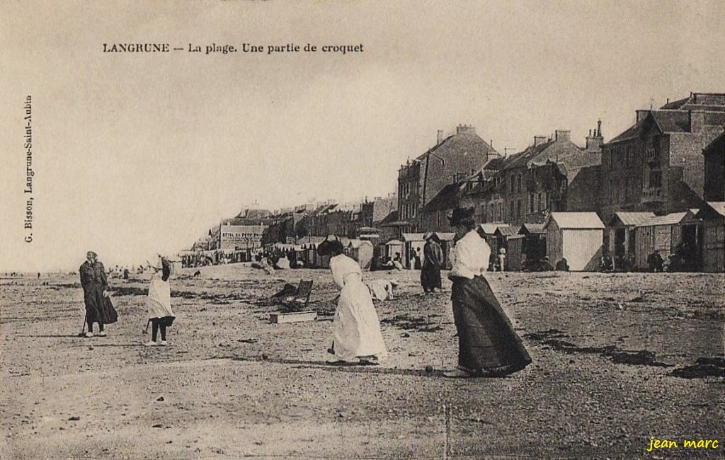 Langrune - La Plage -Une Partie de Croquet.jpg