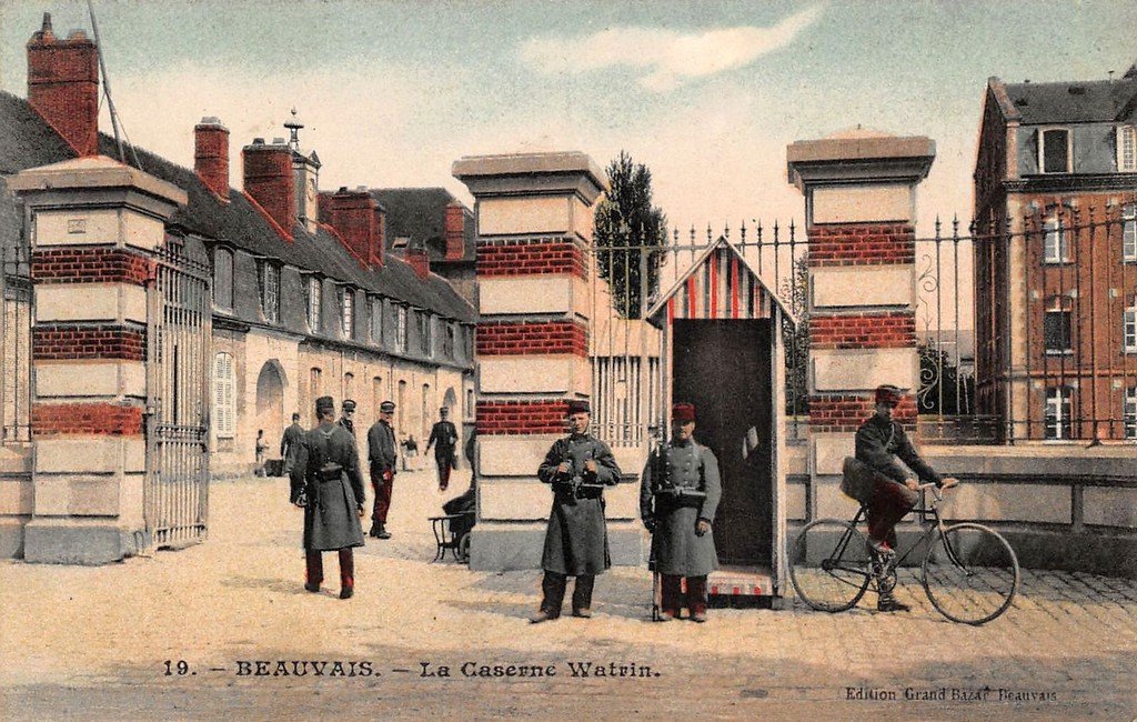 Beauvais (19)c Grand Bazar.jpg