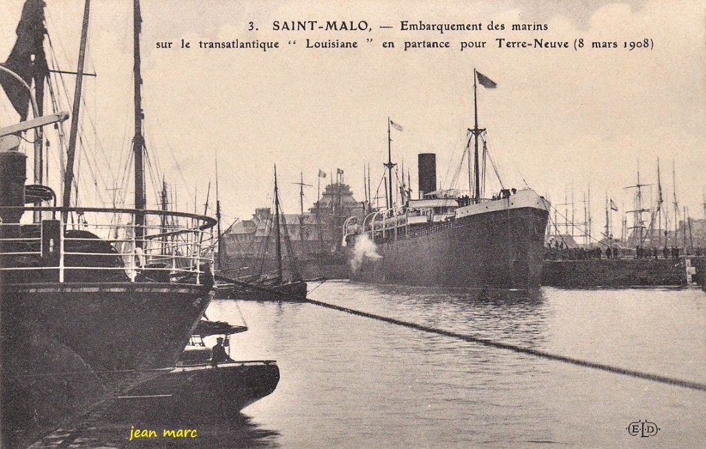 Saint-Malo - Embarquement des marins sur le transatlantique Louisiane en partance pour Terre-Neuve 8 mars 1908.jpg