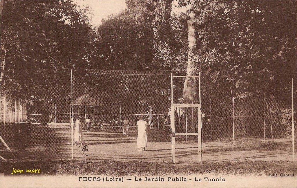 Feurs - Le Jardin Public - Le Tennis.jpg