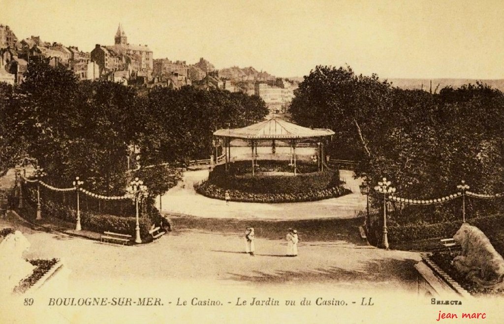 Boulogne-sur-Mer - Le Jardin vu du Casino.jpg