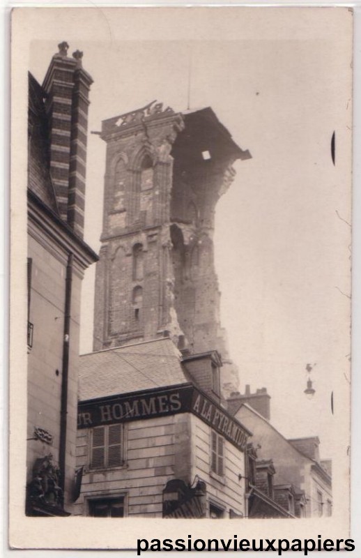 Eglise A la Pyramide [F].JPG