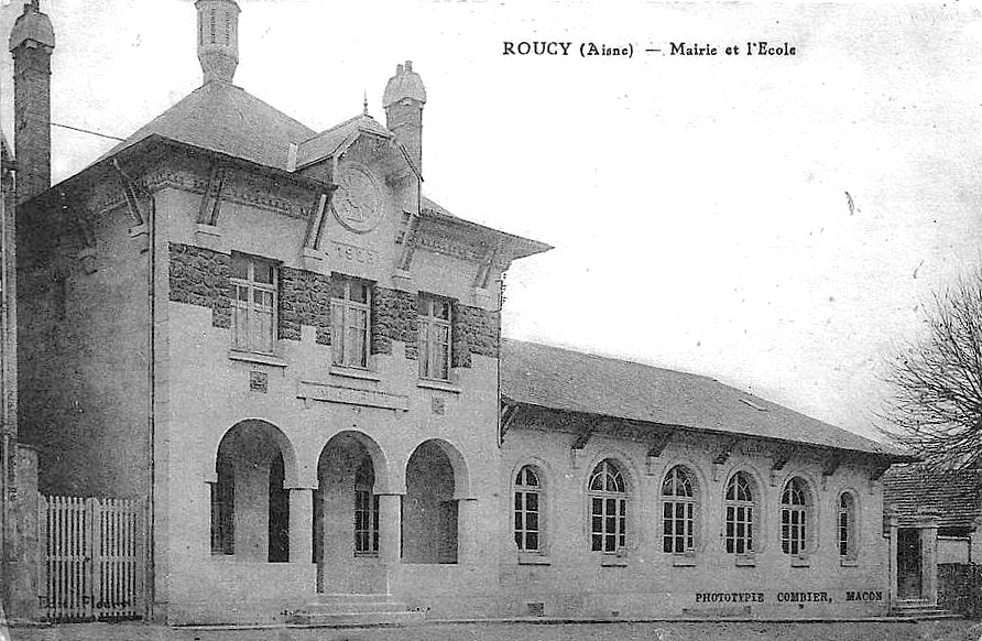 02 Roucy mairie et ecole.jpg