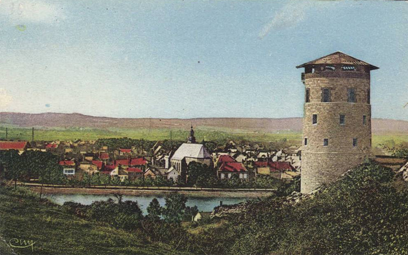 GIVET la tour grégoire-2.jpg