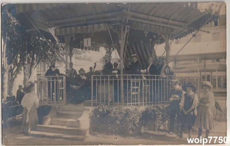 Kiosque d.JPG