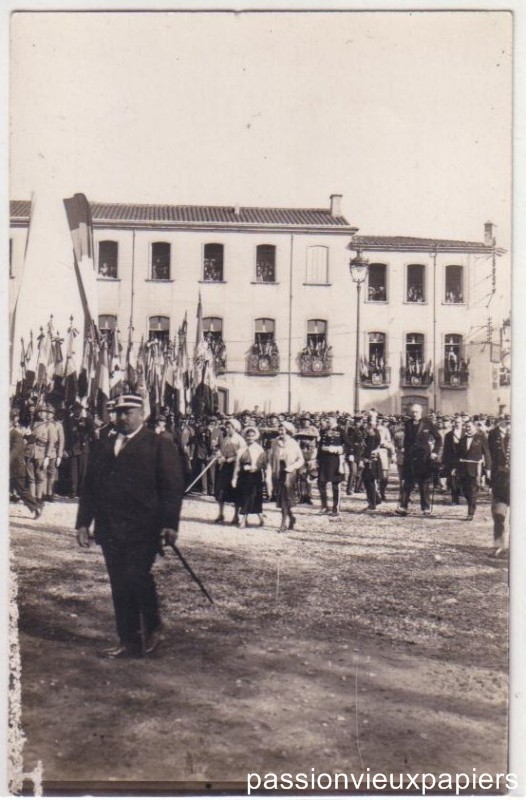 Defile et soldats 2 [F].JPG