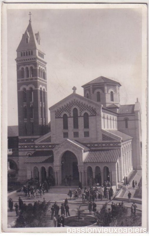 Eglise speciale [F].JPG