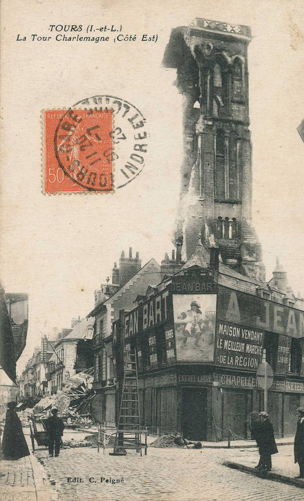 tour-charlemagne---coté-est.jpg