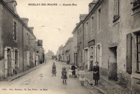 Meslay-du-Maine (Mayenne) - La Grande-Rue