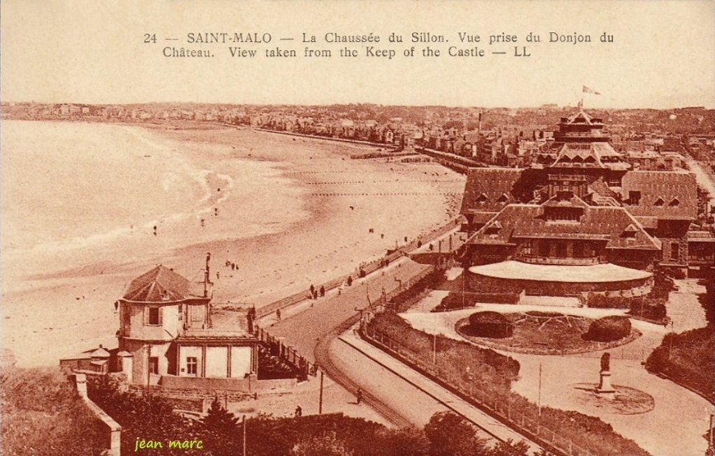 Saint-Malo - La Chaussée du Sillon - Vue prise du Donjon du Château.jpg