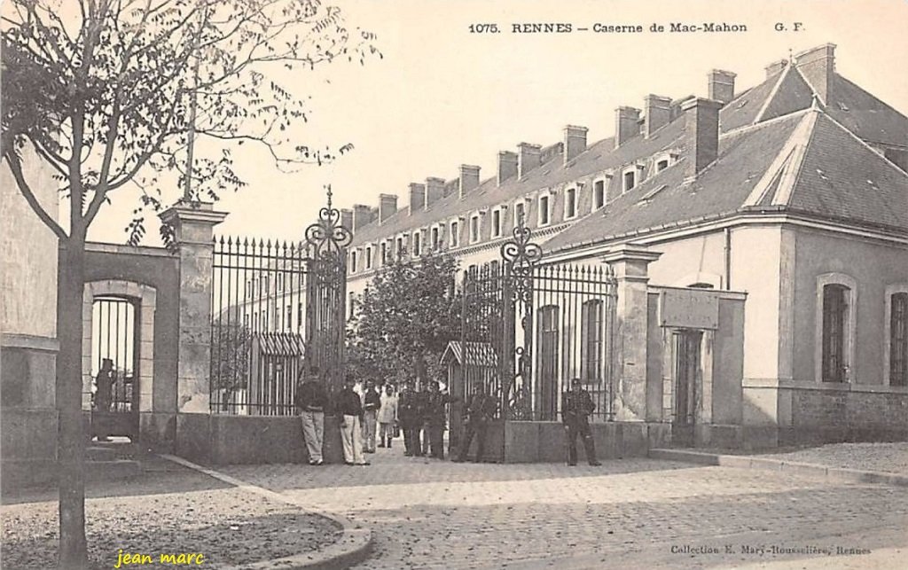 Rennes - Caserne de Mac Mahon.jpg