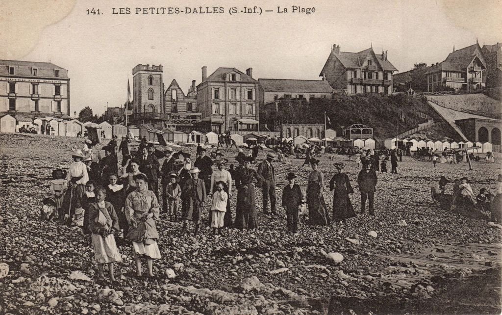 76 - LES PETITES DALLES - 141 - La Plage -  Cliché Leclerc - 20-04-25.jpg