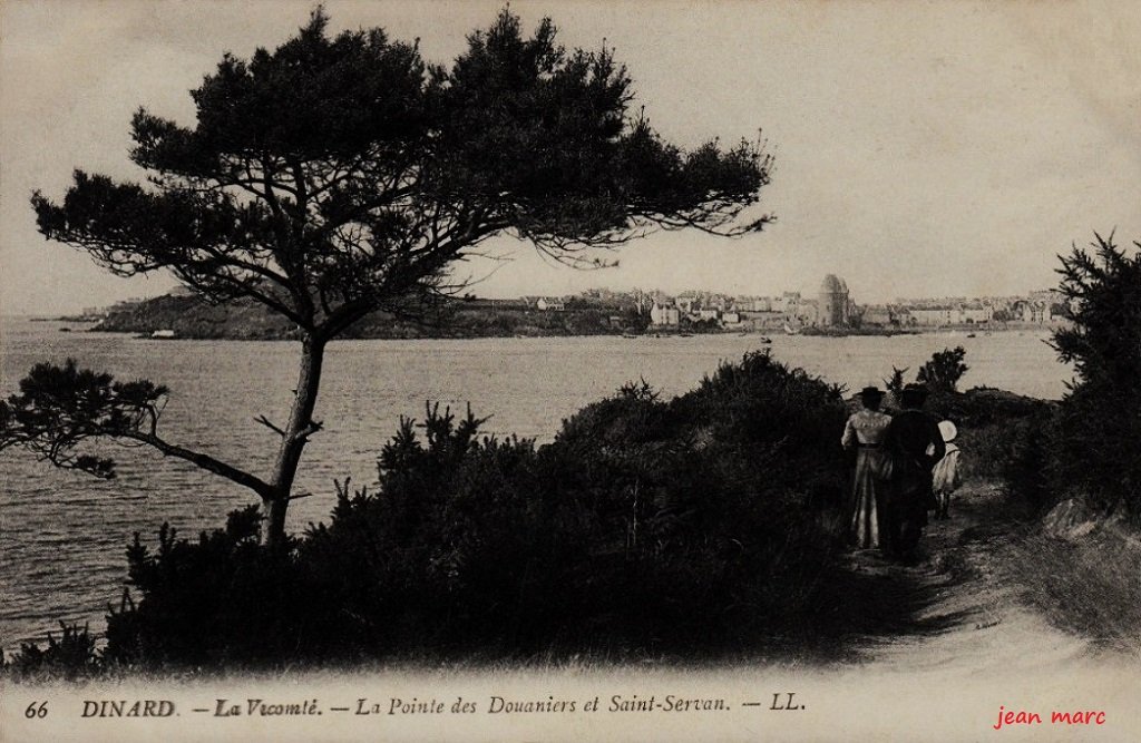 Dinard - La Vicomté - La Pointe des Douaniers et Saint-Servan.jpg