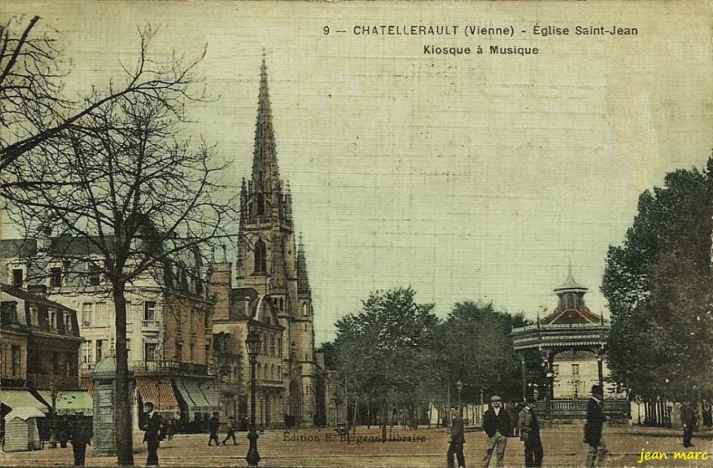 Châtellerault - Église Saint-Jean - Kiosque à musique.jpg
