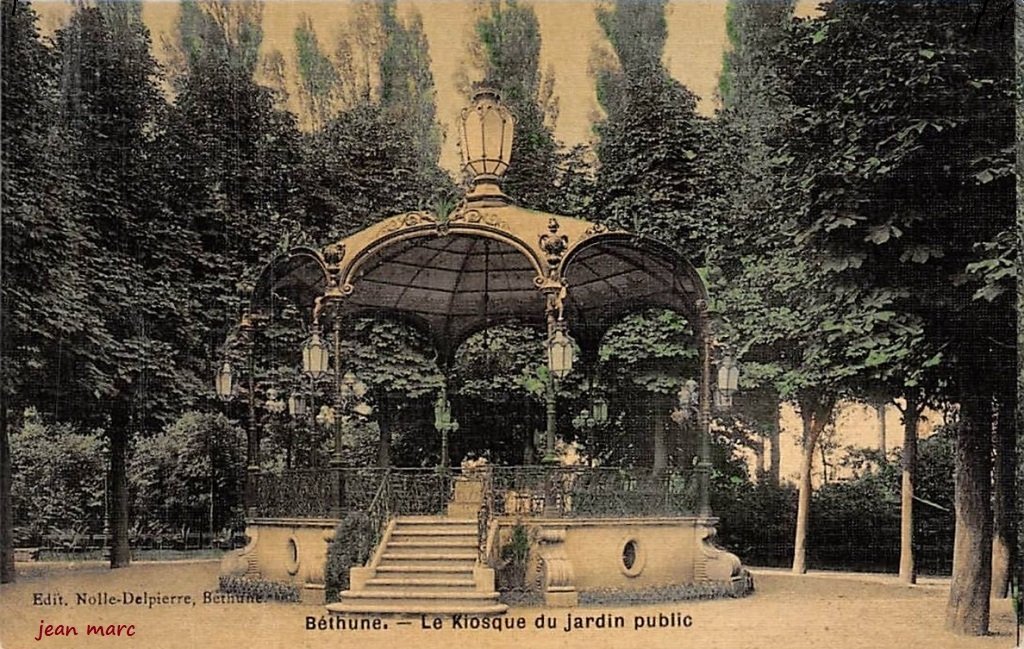 Béthune - Le Kiosque du Jardin Public.jpg