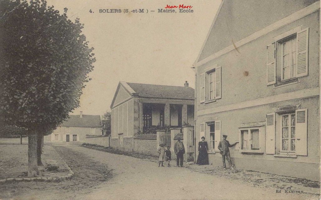 Solers - Mairie, école.jpg