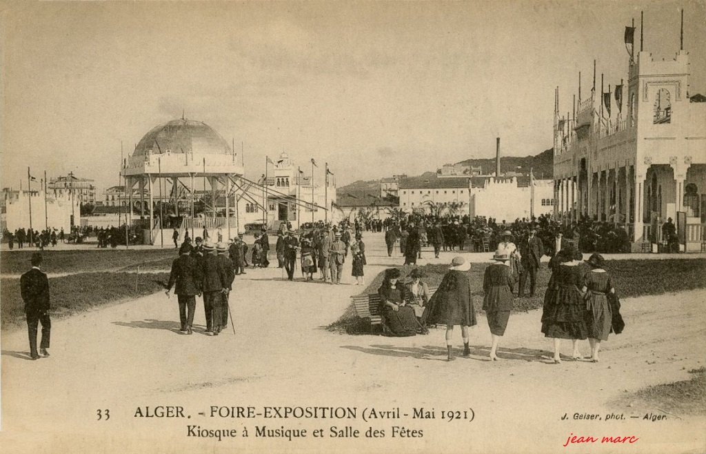 Alger - Kiosque à musique et Salle des fêtes.jpg