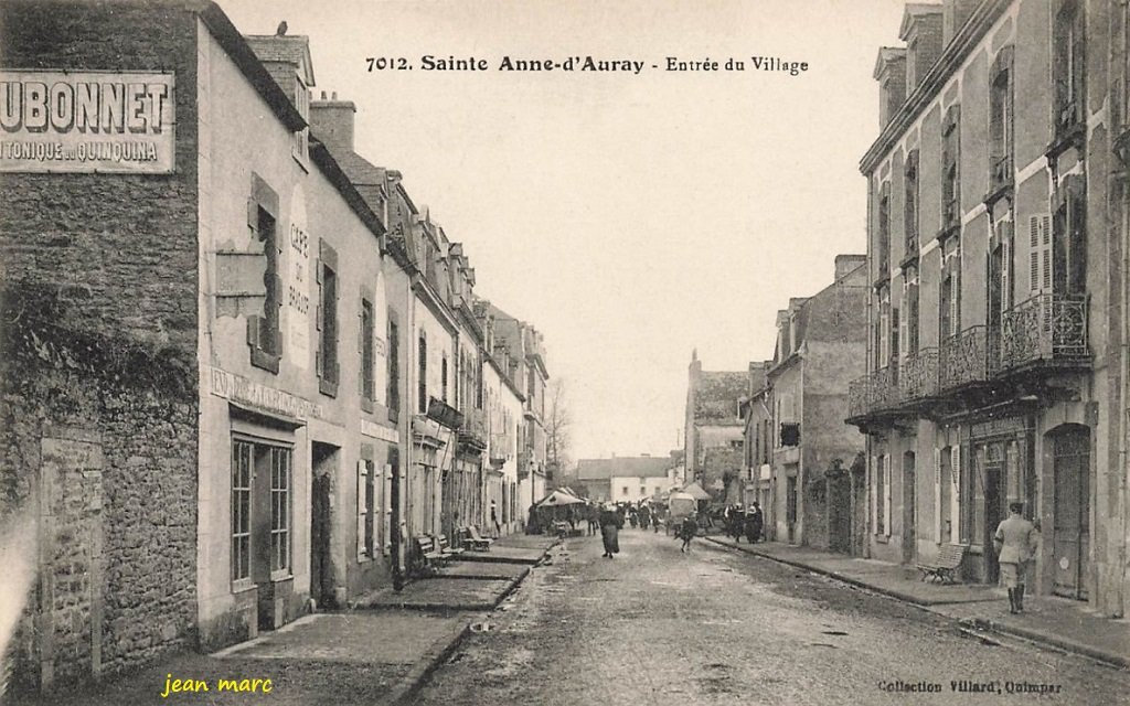 Sainte-Anne-d'Auray - Entrée du Village.jpg
