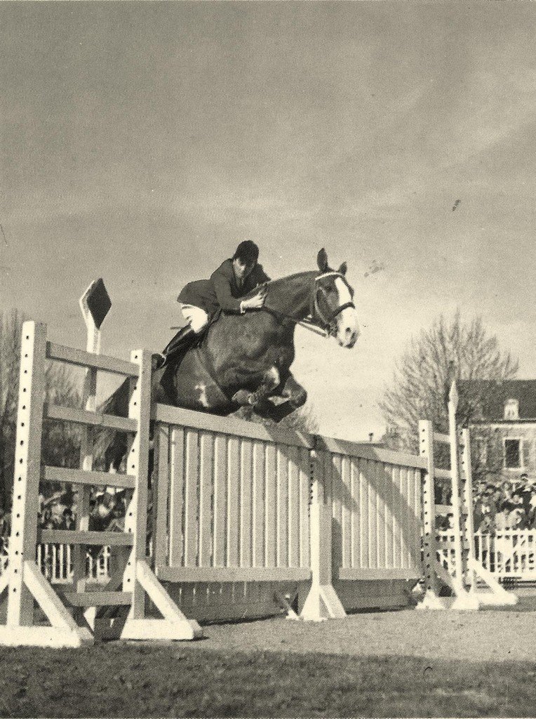 Pau - Annick Le Bomin sur Haïti champ. de Fr 1957 à 59 CP.jpg