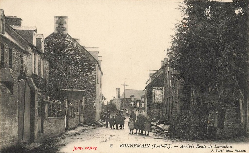 Bonnemain - Arrivée Route de Lamhélin (sic pour Lanhélin).jpg
