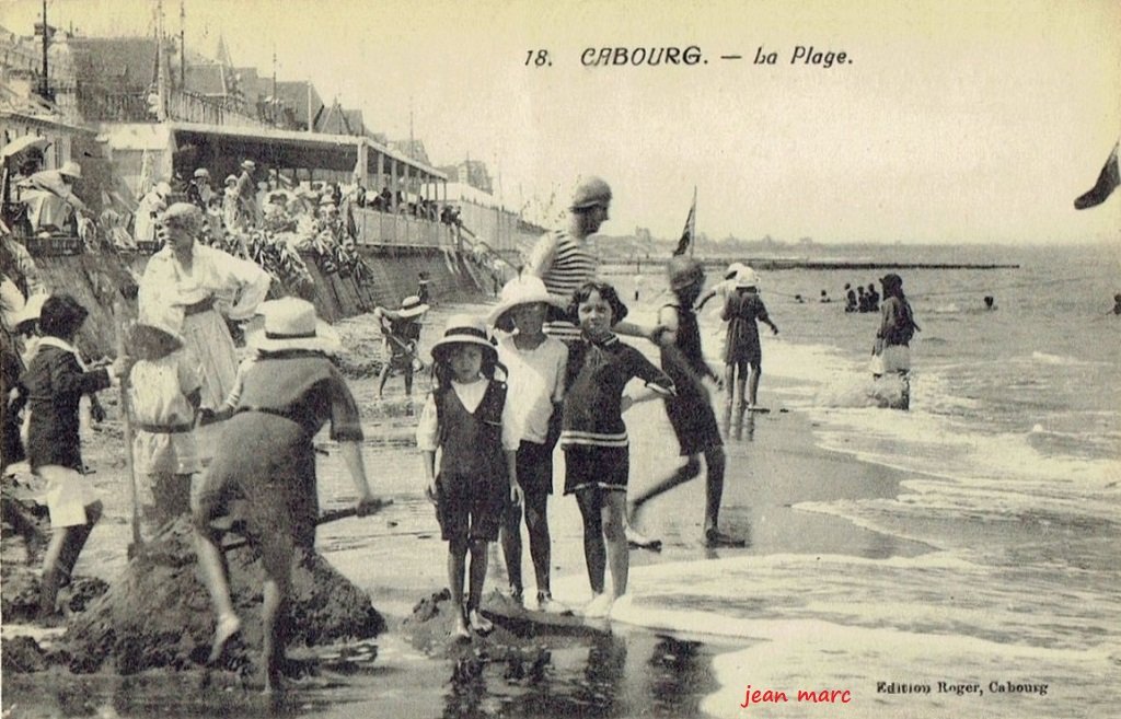 Cabourg - La Plage.jpg