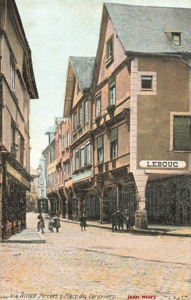 Dinan - Porches et Place des Cordeliers.jpg