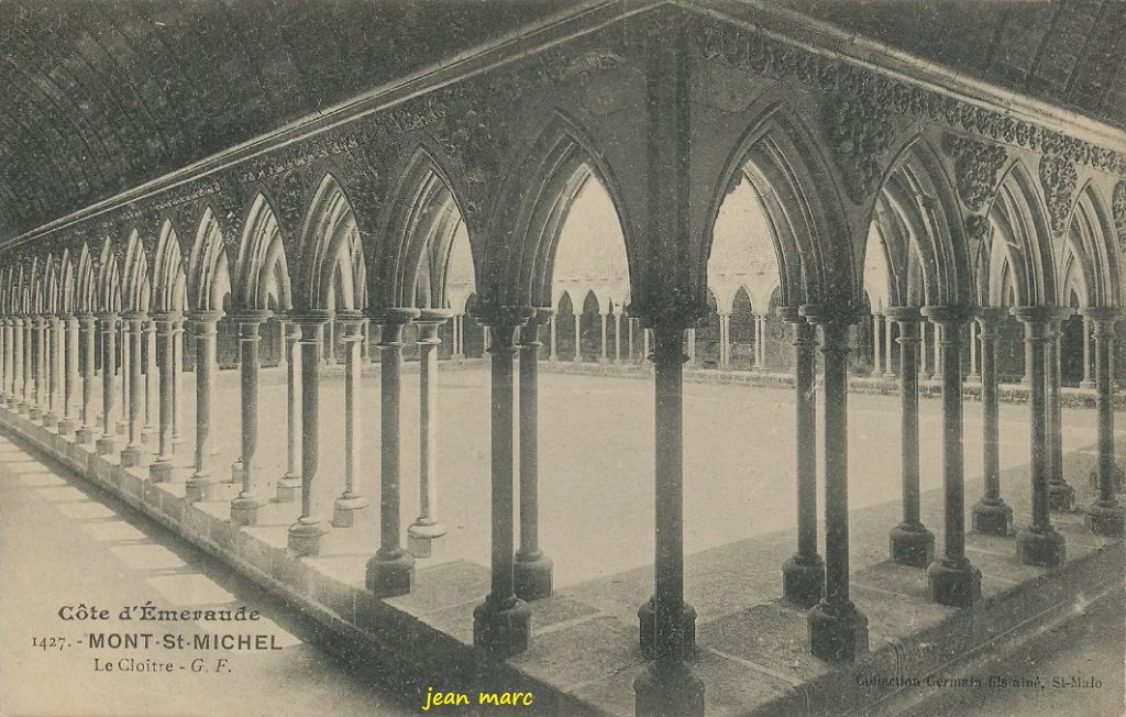 Mont-Saint-Michel – Le Cloître.jpg