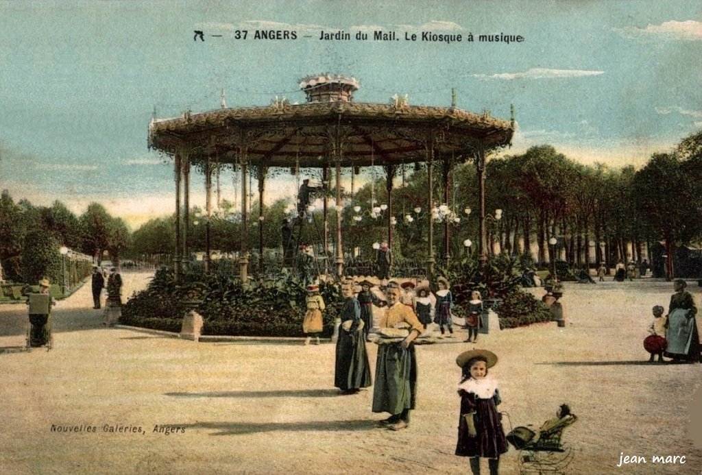 Angers - Jardin du Mail - Le Kiosque à musique.jpg