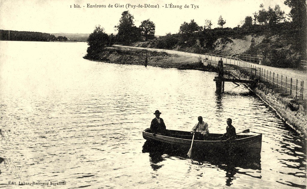 Barque Giat Tyx 1bis.jpg