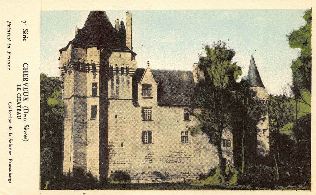Cherveux le château.jpg
