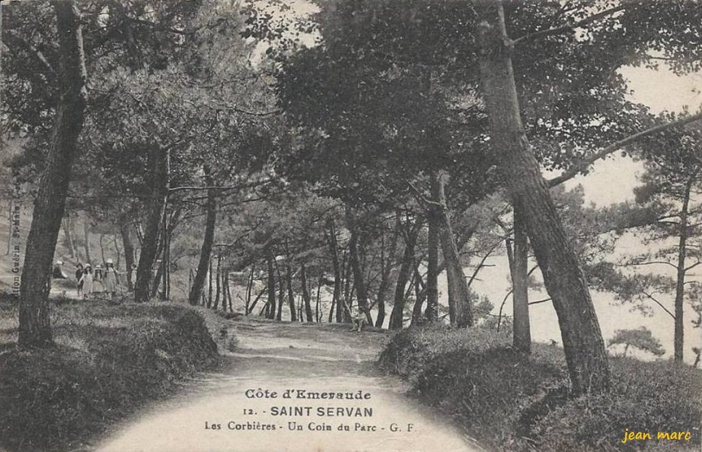 Saint-Servan - Les Corbières - Un coin du parc.jpg