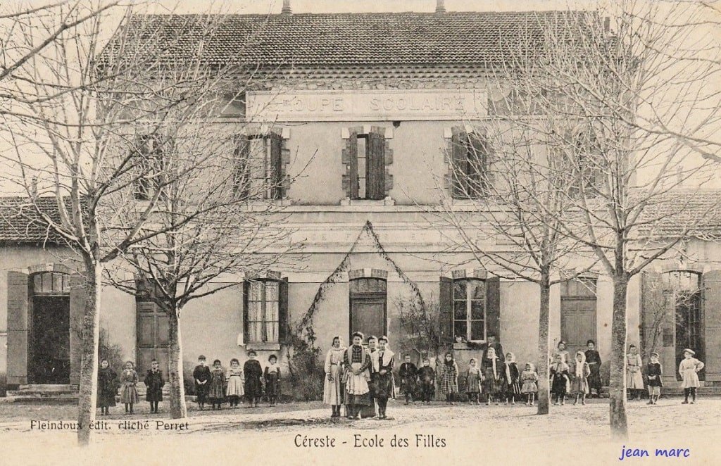 Céreste - École des Filles.jpg