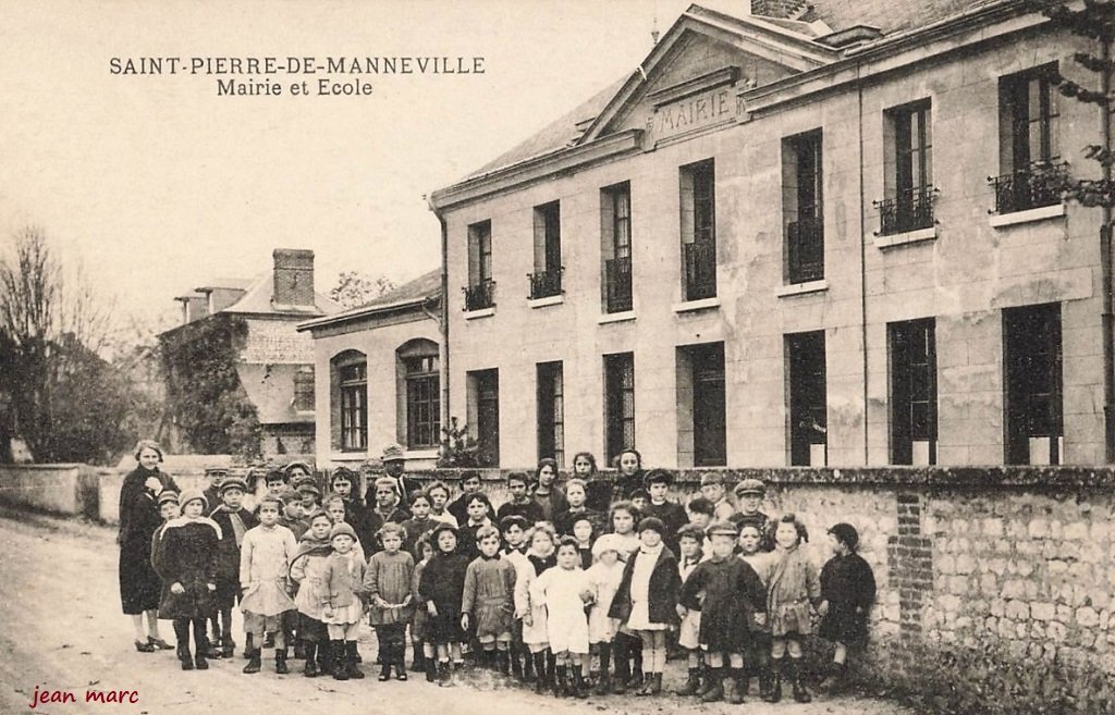 Saint-Pierre-de-Manneville - Mairie et École.jpg