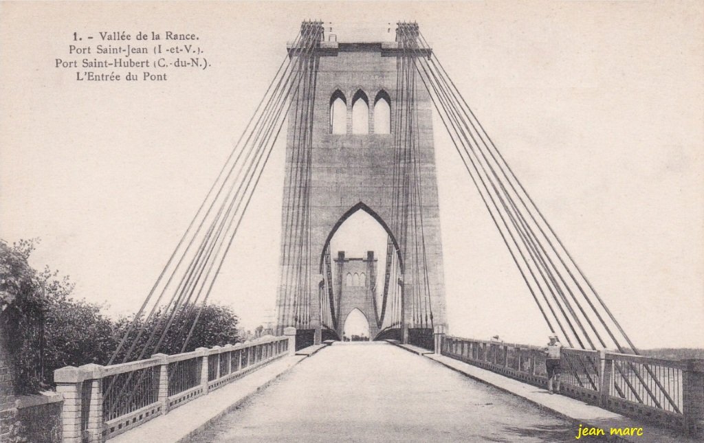 La Ville-ès-Nonais - Port Saint-Jean. Port Saint-Hubert - L'Entrée du Pont.jpg