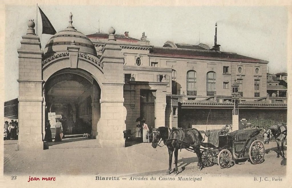 Biarritz - Arcades du Casino municipal.jpg
